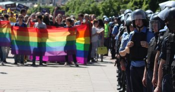 В Киеве избили еще двух представителей ЛГБТ после Марша равенства