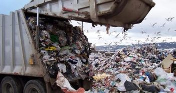 Львівський губернатор пропонує Садовому віддати “сміттєве питання”