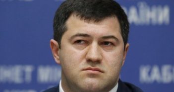 Насирову придется носить браслет еще 2 месяца – суд