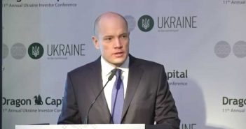 Нардеп Андрей Деркач продает Радио “Эра” инвестбанкиру Фиале