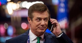 ФБР провела обыск в доме Манафорта