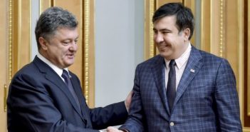 Вернуть Саакашвили: почему Порошенко раньше не замечал ошибки в декларации Саакашвили?
