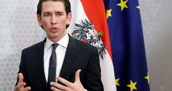 На выборах в Австрии побеждает партия 31-летнего главы МИД Себастьяна Курца