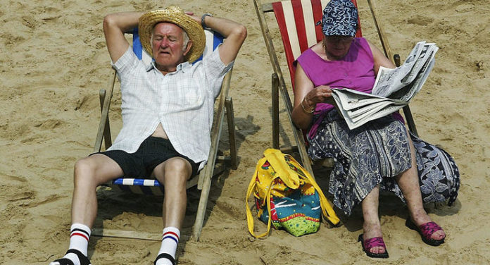 Brits Enjoy The Unusually Hot Weather