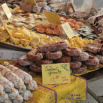 Як виглядає і скільки має коштувати якісна ковбаса: деталі від експерта