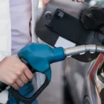 Українські АЗС підвищили ціни на бензин: скільки тепер коштує літр