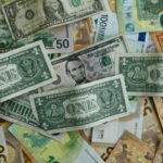 Валютний прогноз: який курс долара та євро буде наступного тижня