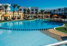 Ціни на тури до курортів Єгипту обвалились на 30% через війну на Близькому Сході